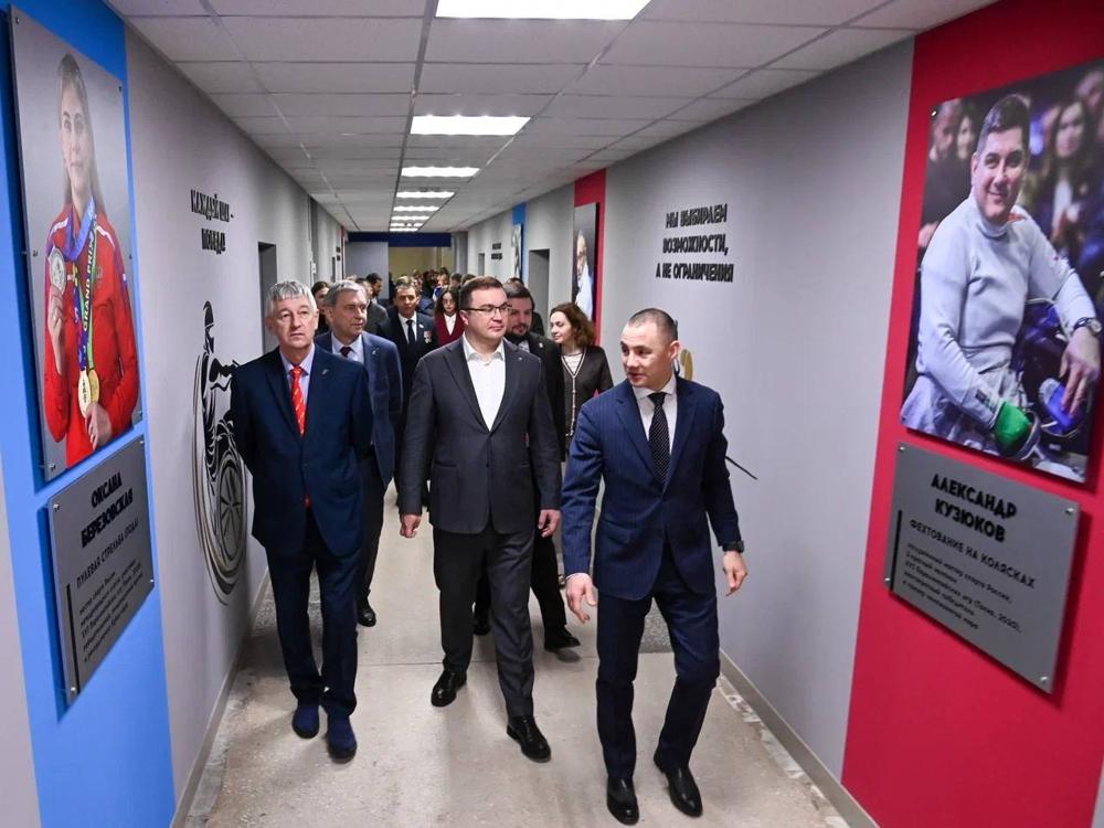 Губернатор Омской области В.П. Хоценко в Омске открыл демонстрационно-просветительский центр по адаптивному спорту